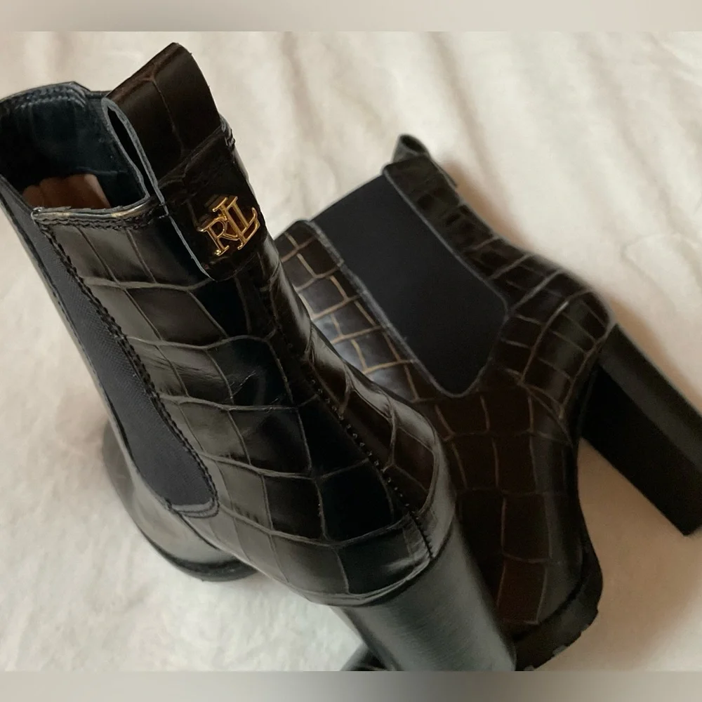 LAUREN Ralph Lauren Women Mylah Bootie Black/Modern Gold Size 8 - Picture 8 of 9